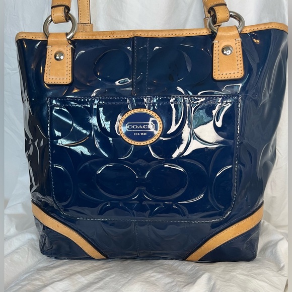 COACH Peyton Embossed Signature Logo Patent Leather Navy Tote Bag - Picture 1 of 15